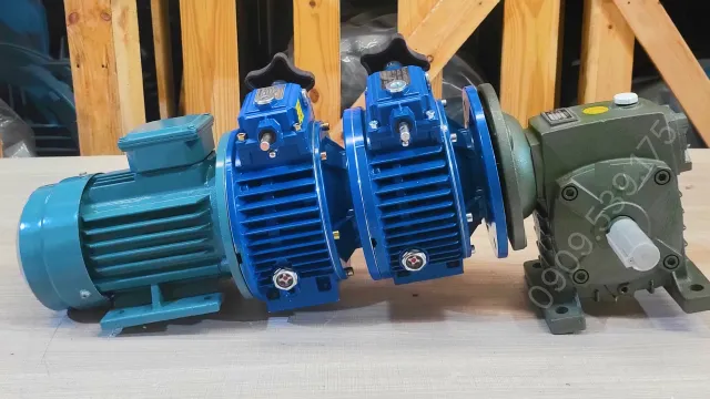 Motor giảm tốc 3 cấp (2 UDL 2.2kW và 1 WPDS 120) - Ảnh 3