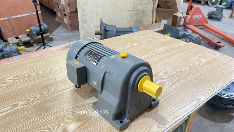Phốt chặn dầu có thể nhanh xuống cấp do lão hóa, nhiệt độ cao, lắp đặt sai kỹ thuật hoặc điều kiện vận hành không phù hợp